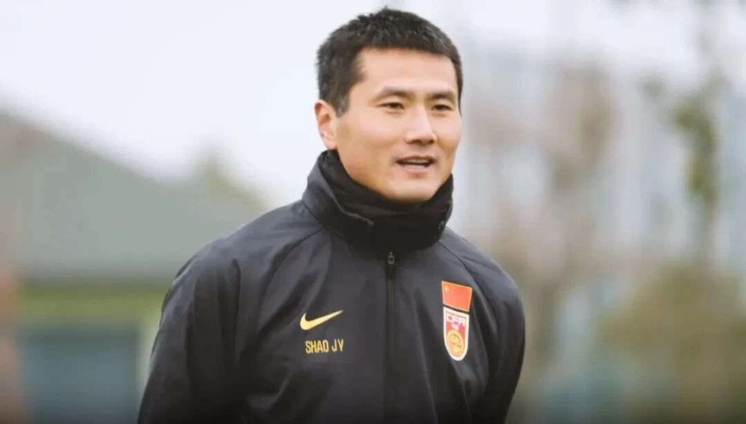 ผู้สื่อข่าว: Shao Jia ได้รับการคาดหวังให้เป็นโค้ชของ Guoan แต่ผู้เล่นรุ่นเก๋าได้แสดงความเต็มใจที่จะกลับมาติดทีมชาติเพื่อ Shao Shuai