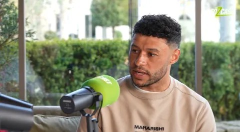 เมื่อไม่มีบอลให้เล่น เขาจึงฝึกซ้อมกับทีมเดอะกันเนอร์ส U21 Chamberlain: ฉันอยากกลับไปอังกฤษเพื่ออยู่ใกล้ชิดกับครอบครัวมากขึ้น