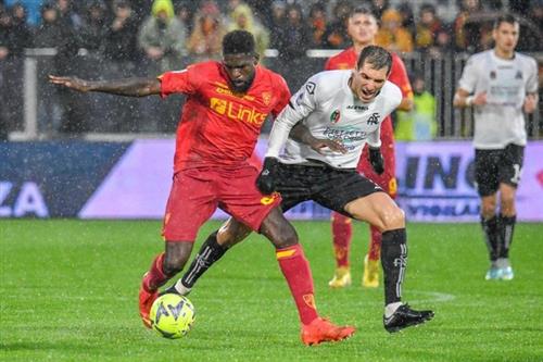 สเปเซีย vs เลชเช่